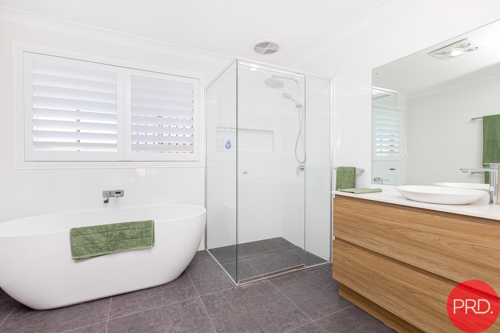 8 Monaghan Circuit ASHTONFIELD 24