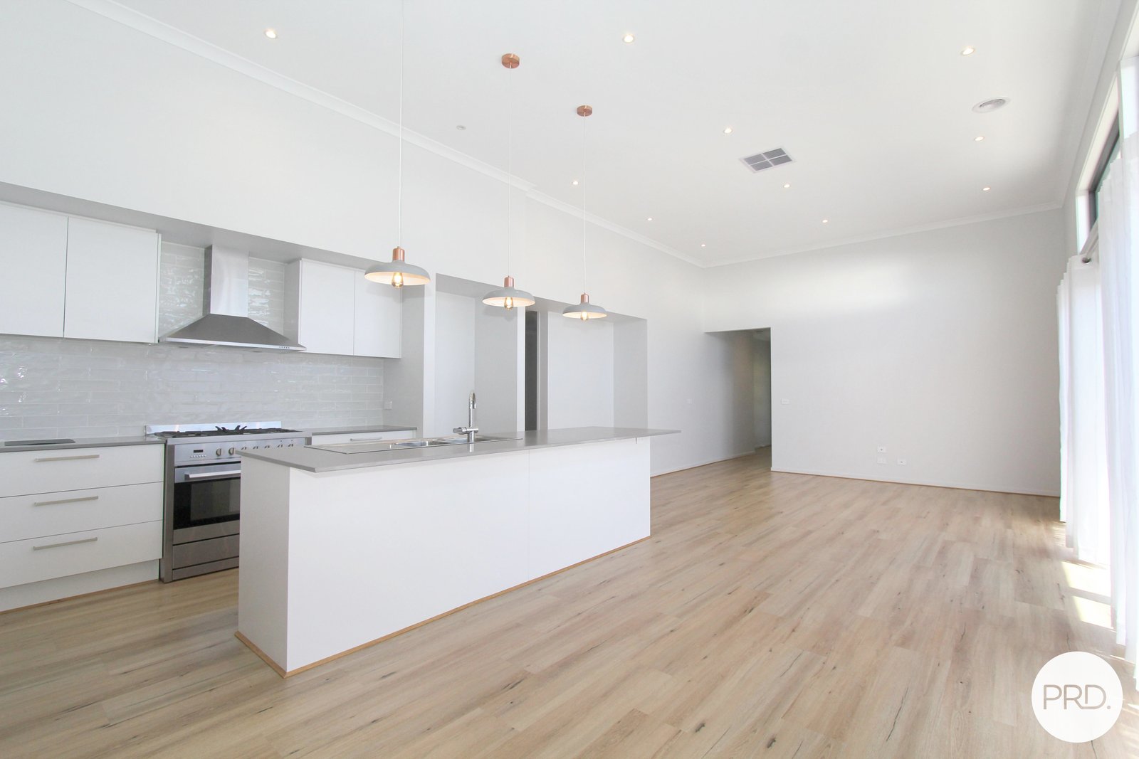 8 Monaghan Terrace ALFREDTON 2