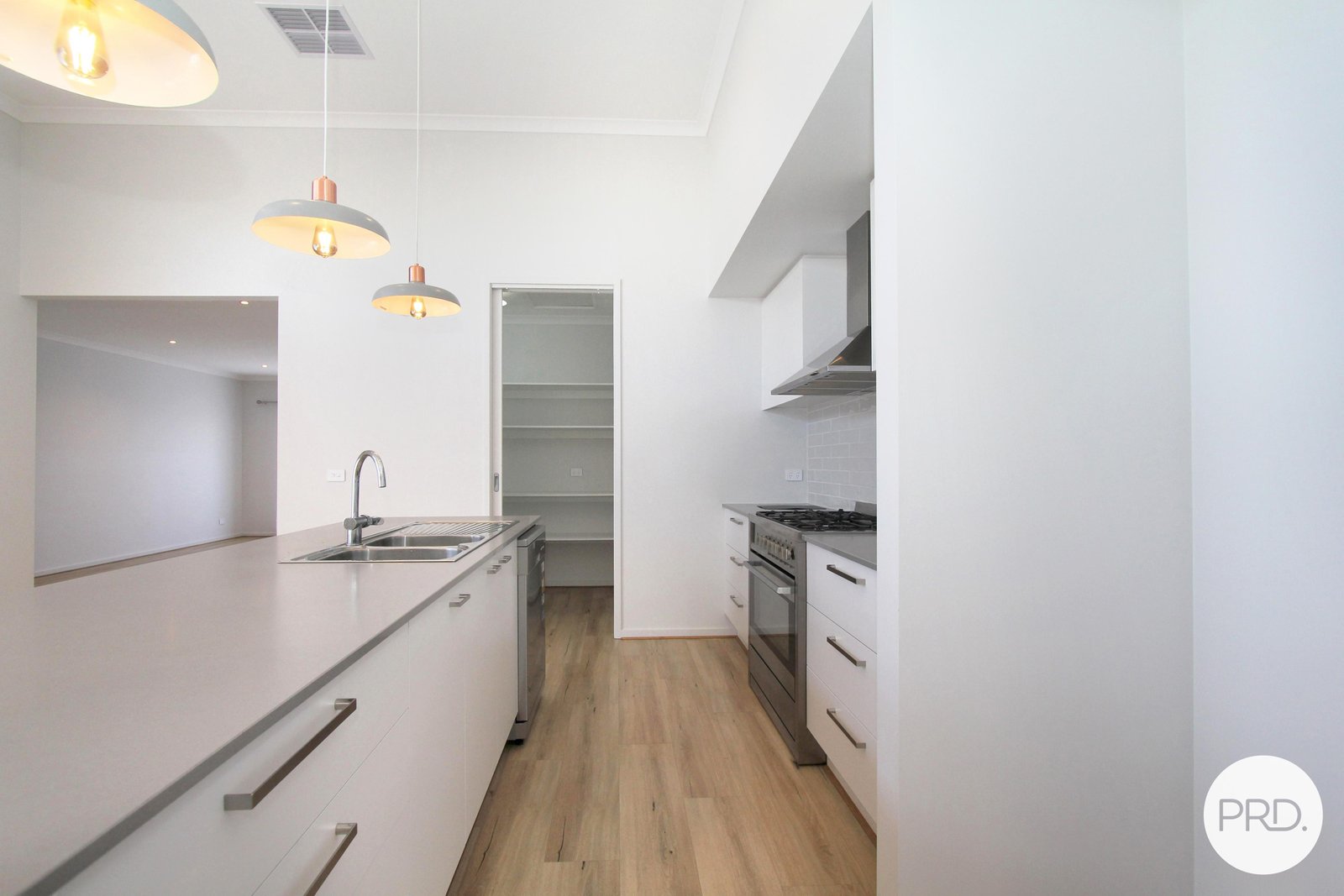 8 Monaghan Terrace ALFREDTON 3