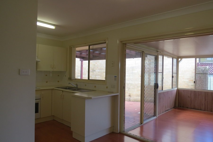 8 Monkley Ave  SALAMANDER BAY 8