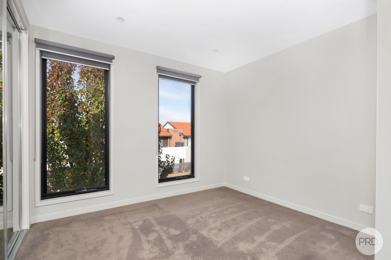 8 Monteith Place LAKE WENDOUREE 5