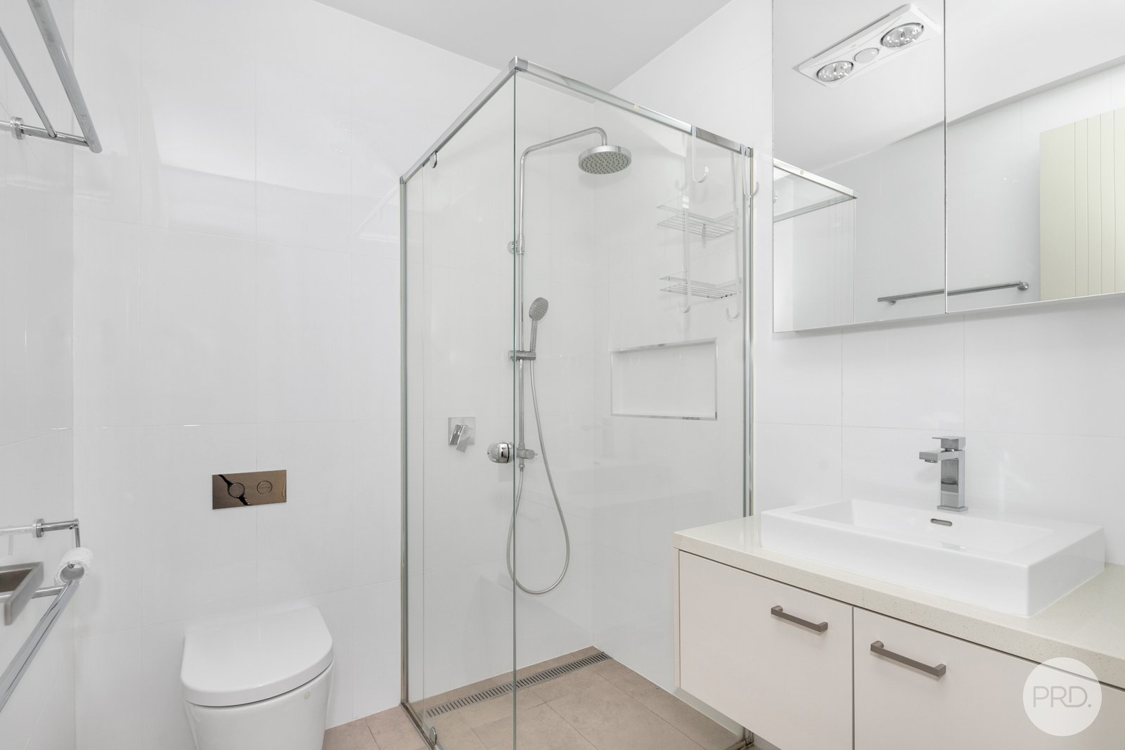 8 Monteith Place LAKE WENDOUREE 6