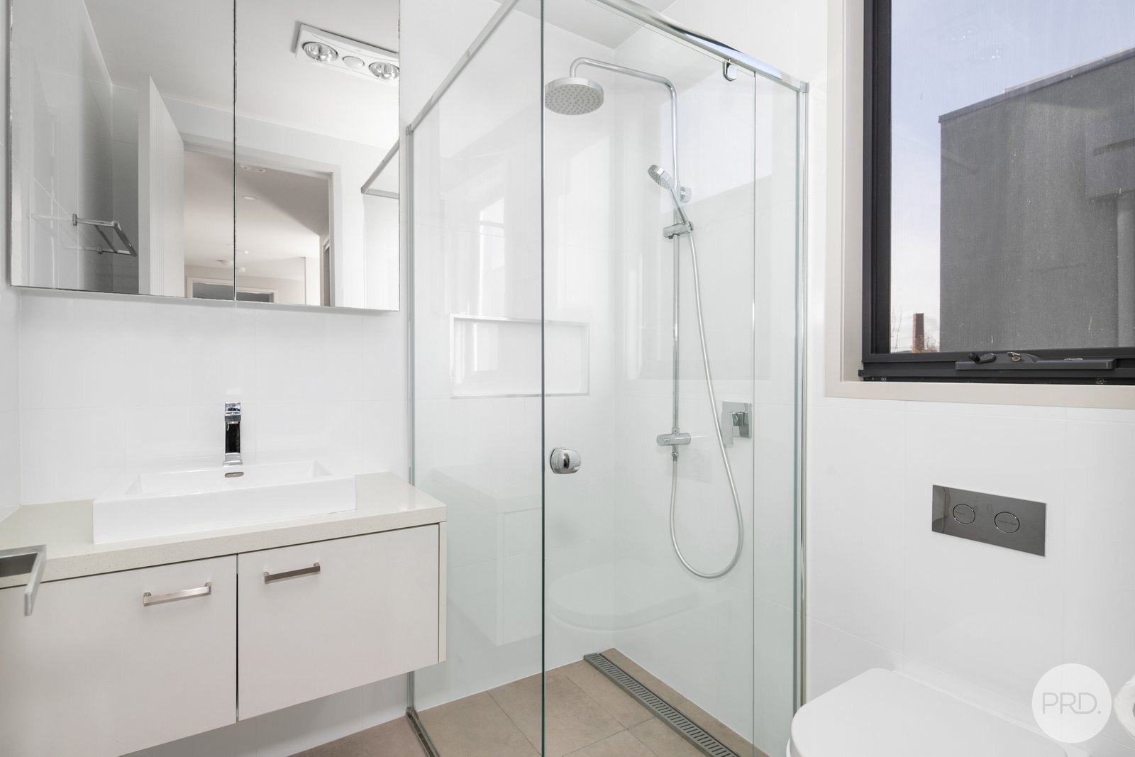 8 Monteith Place LAKE WENDOUREE 10