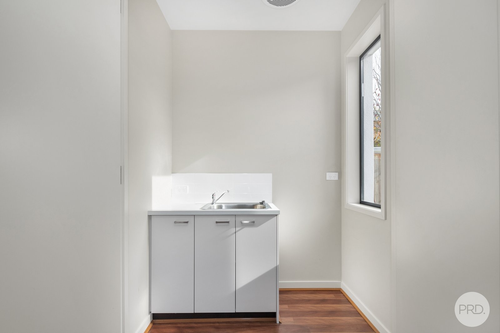 8 Monteith Place LAKE WENDOUREE 11