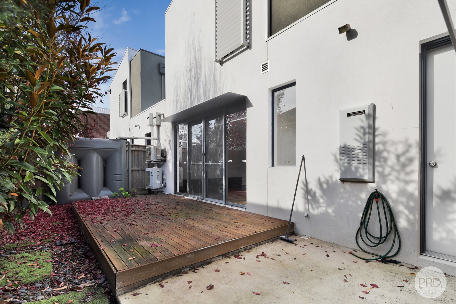 8 Monteith Place LAKE WENDOUREE 14