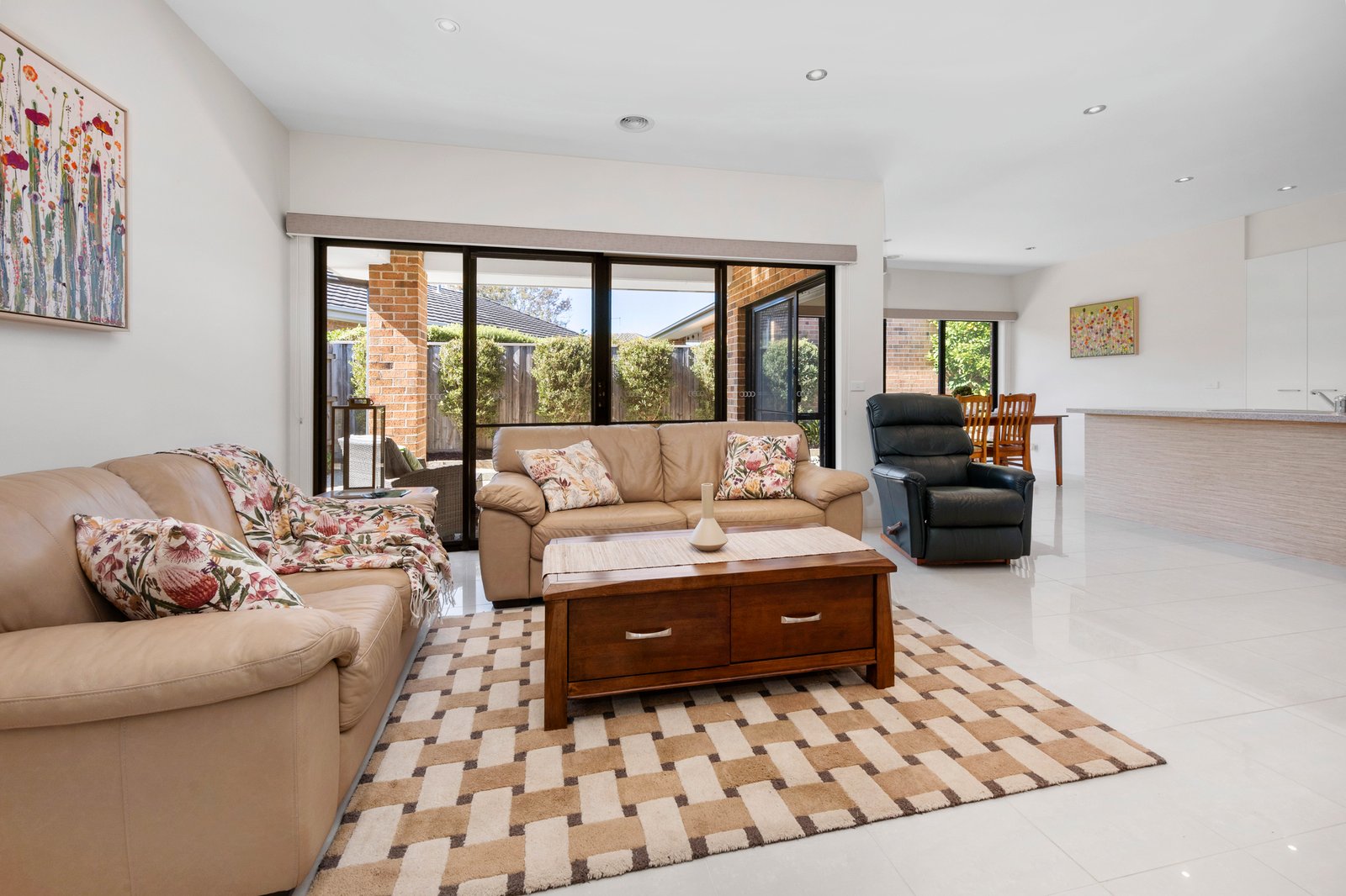 Gallery: 8 Moorgate Avenue