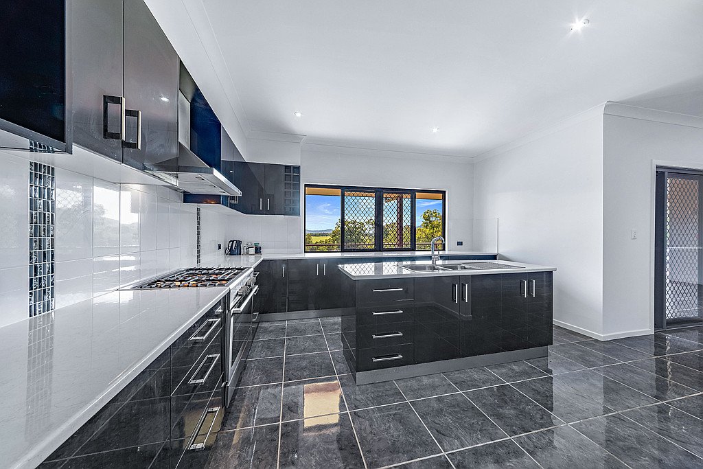 8 Mount Marlow Rise MOUNT MARLOW 7