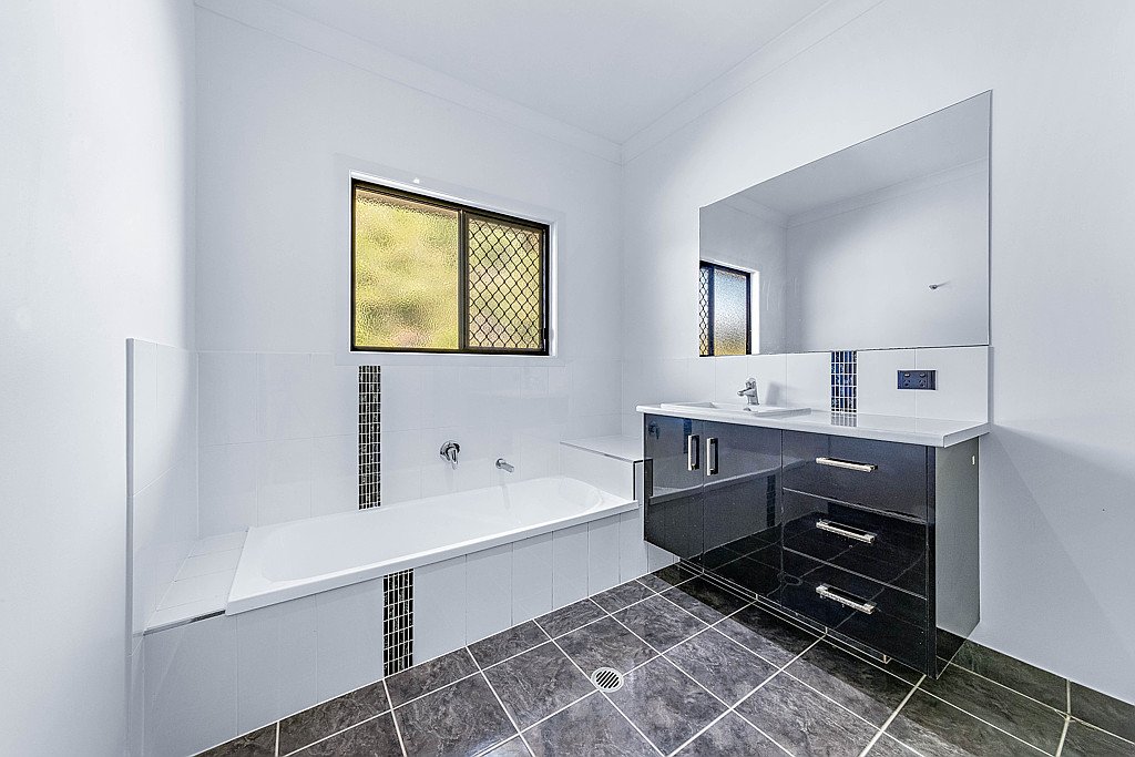 8 Mount Marlow Rise MOUNT MARLOW 19