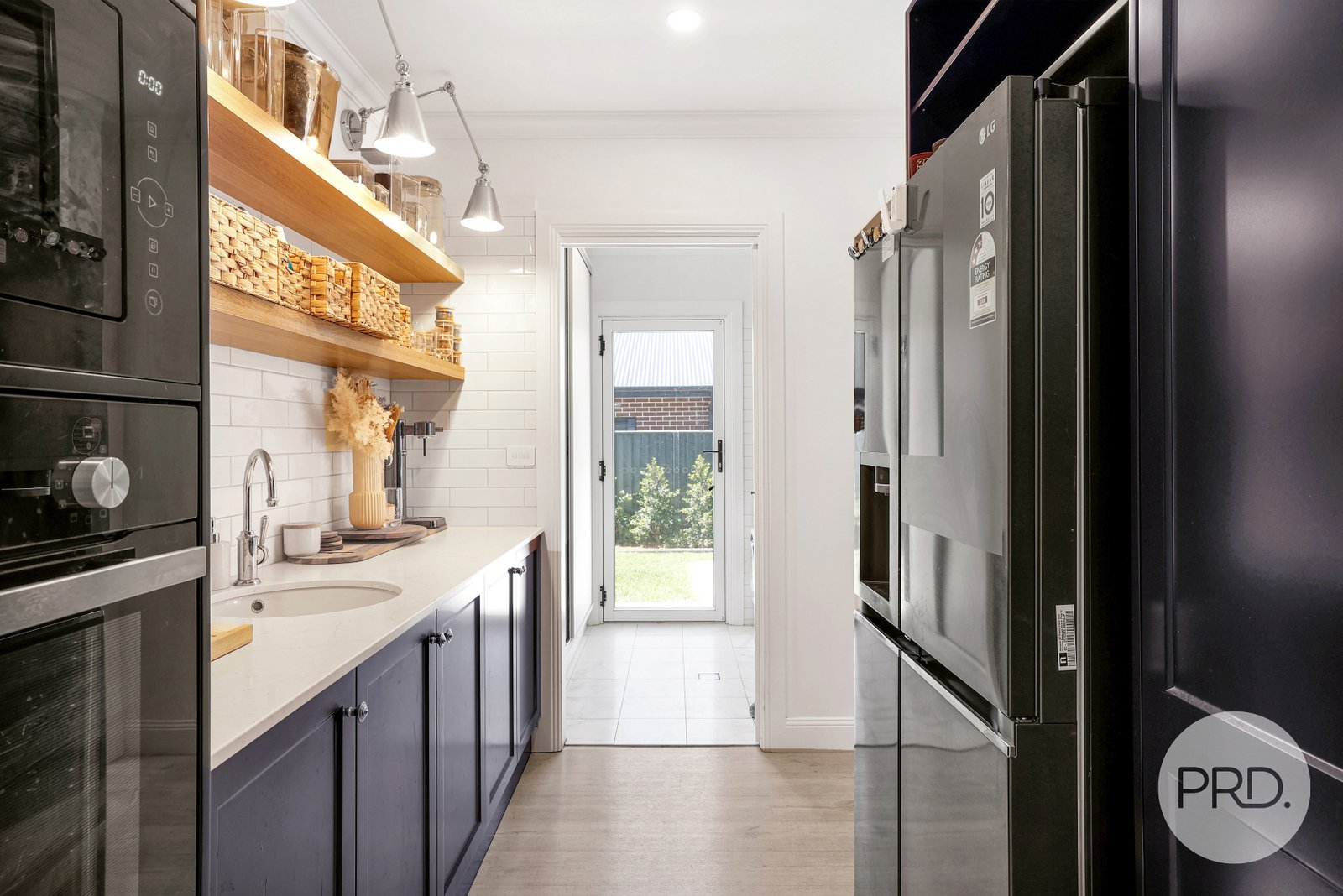 8 Mulga Place TAMWORTH 11