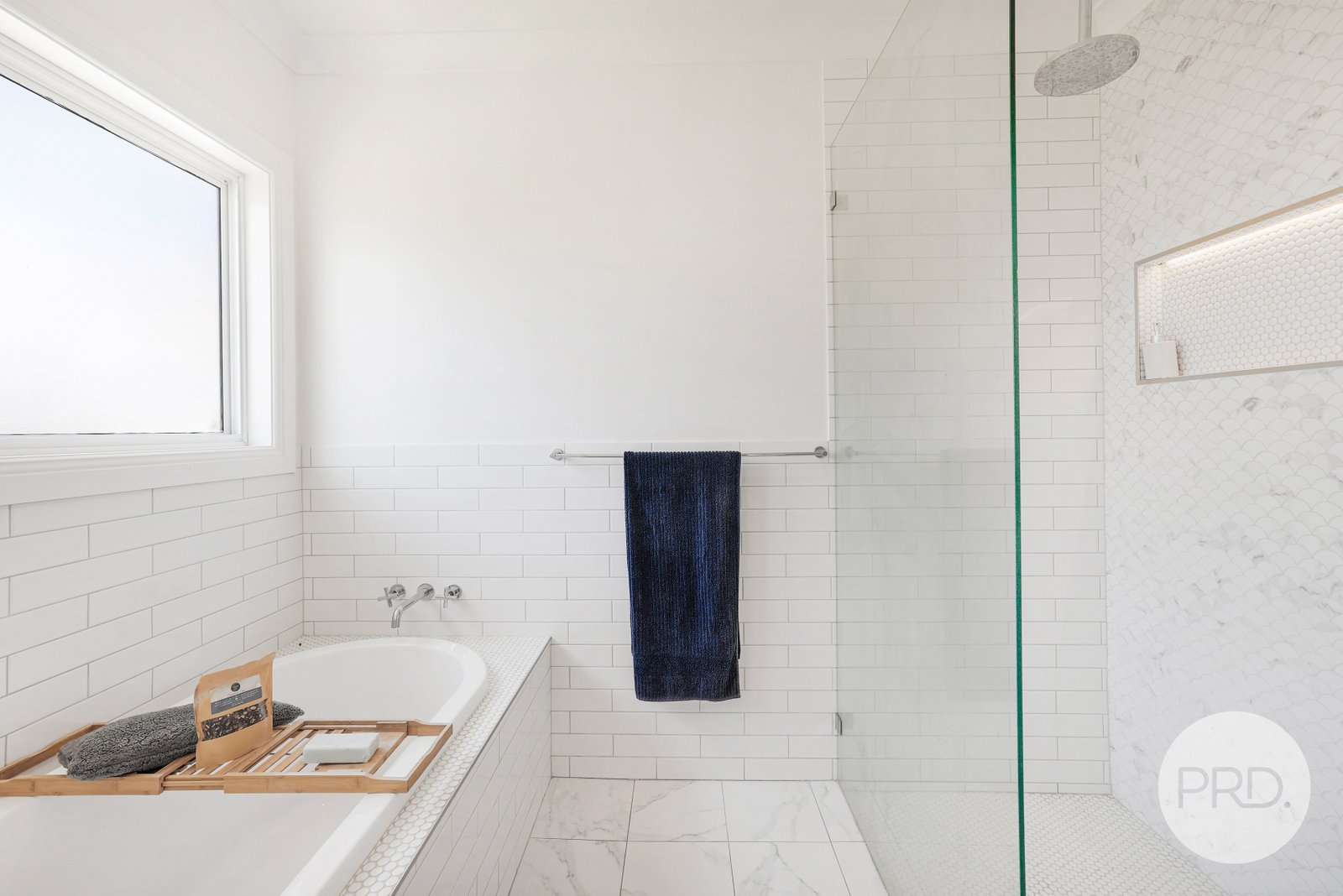 8 Mulga Place TAMWORTH 23