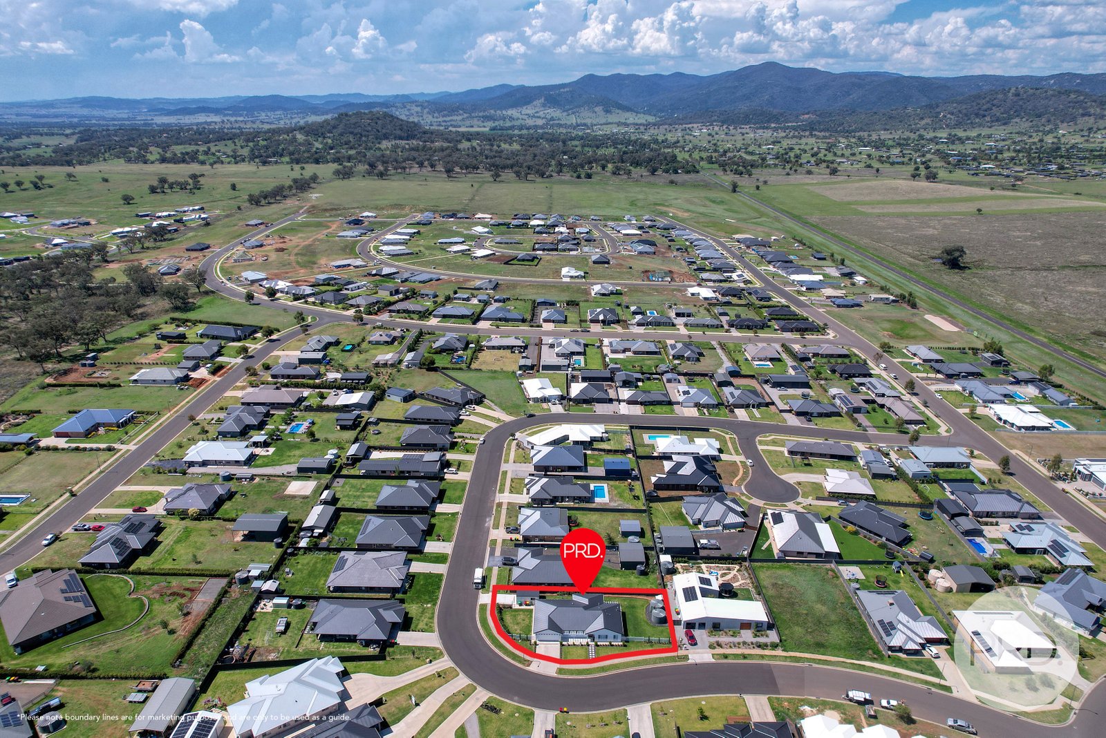 8 Mulga Place TAMWORTH 34