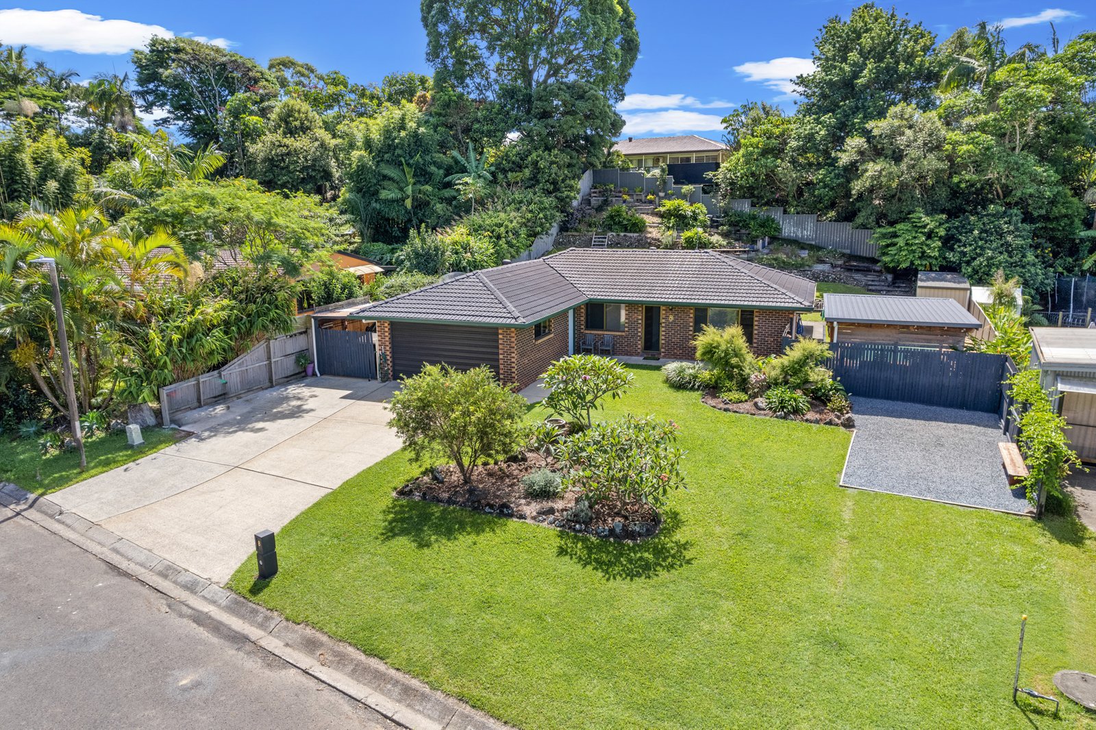 8 Mundurra Avenue OCEAN SHORES 1