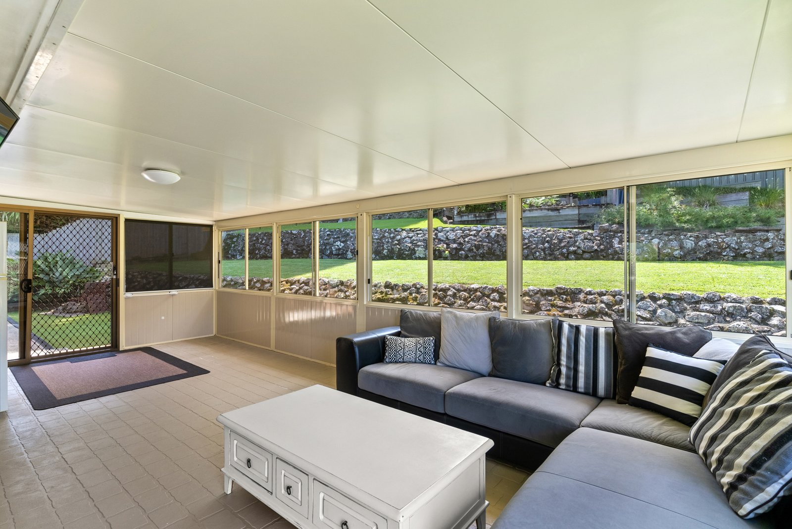 8 Mundurra Avenue OCEAN SHORES 7