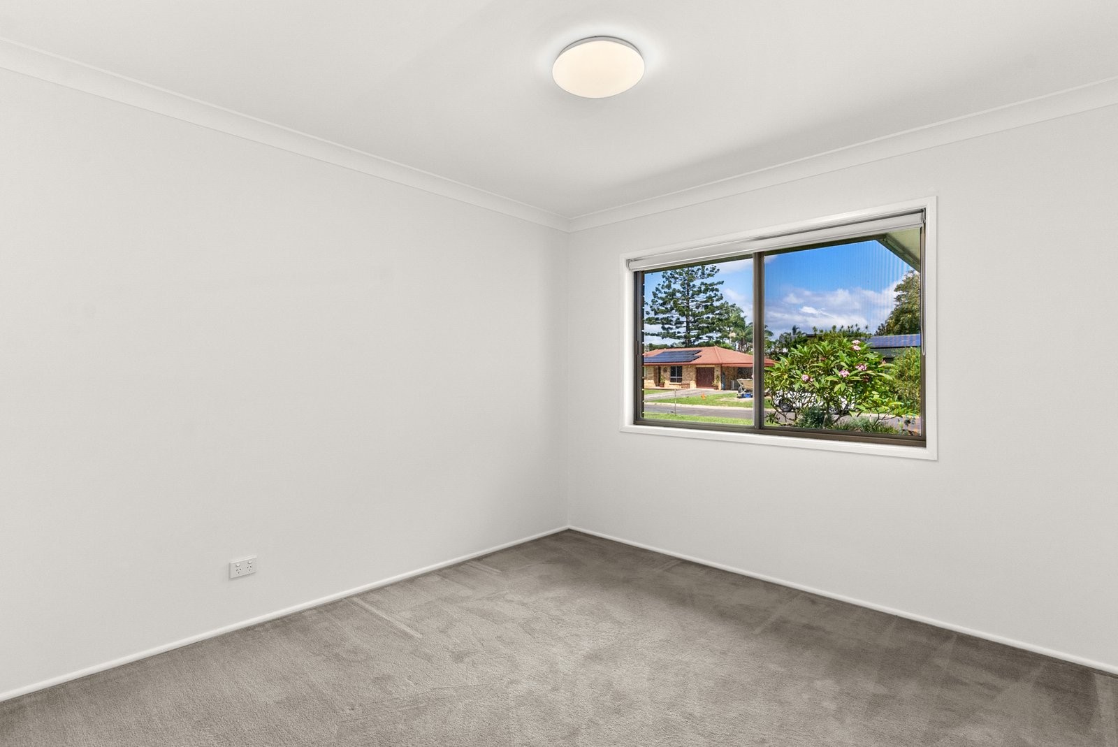 8 Mundurra Avenue OCEAN SHORES 10