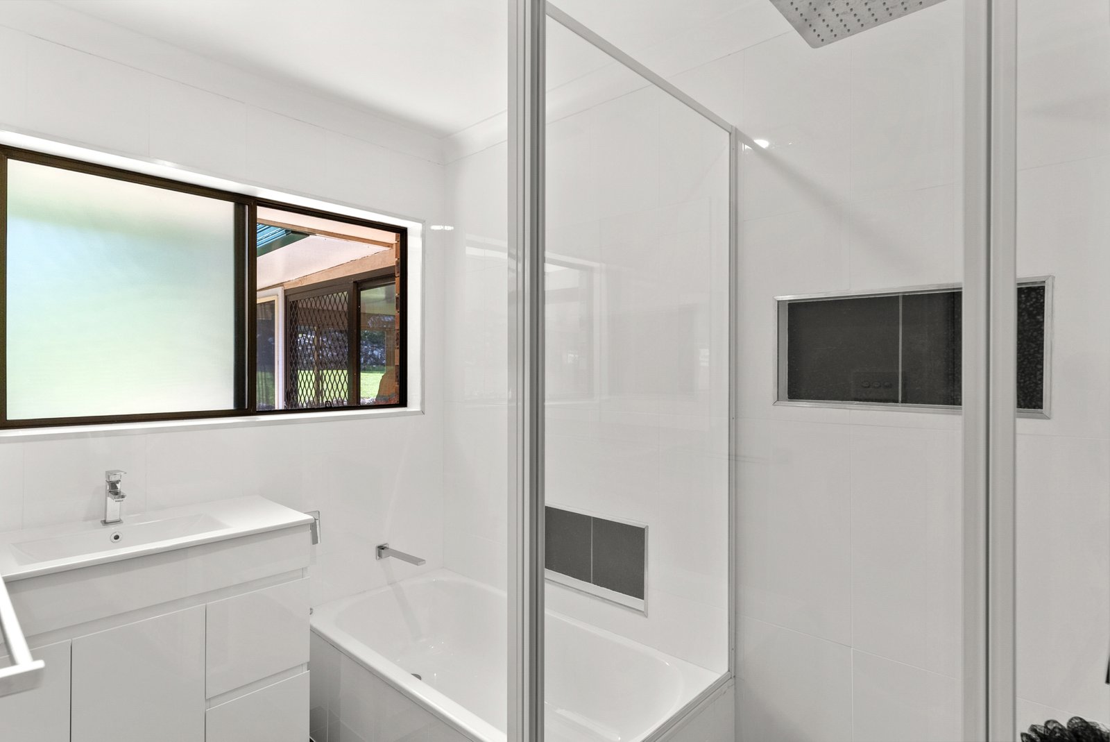 8 Mundurra Avenue OCEAN SHORES 12