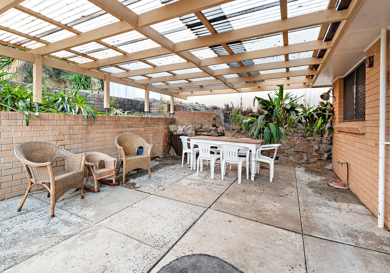 8 Myee Street KANAHOOKA 8