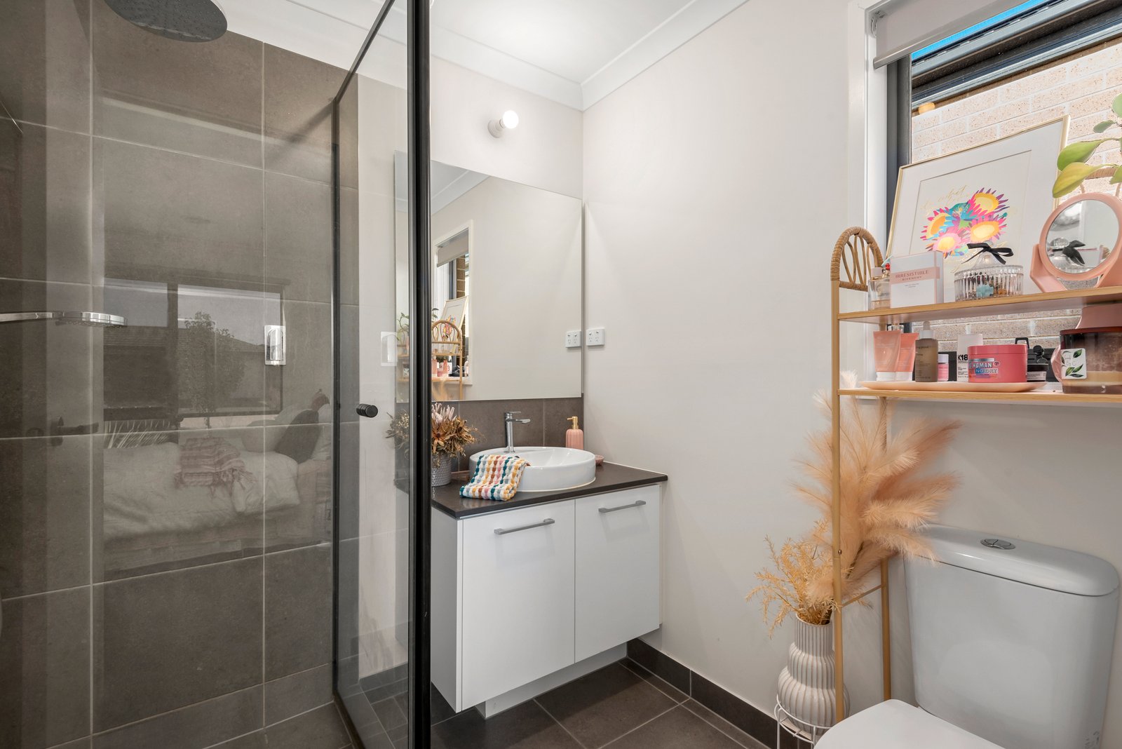 Real Estate and Property in 8 Myna Way, Armstrong Creek, VIC