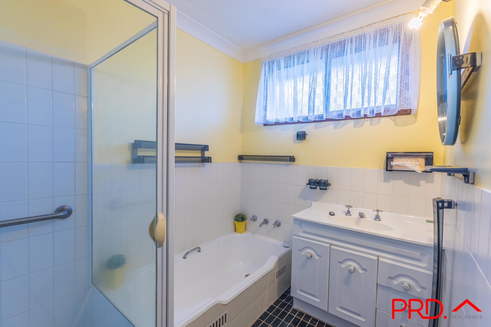 8 Myndee Avenue TAMWORTH 8