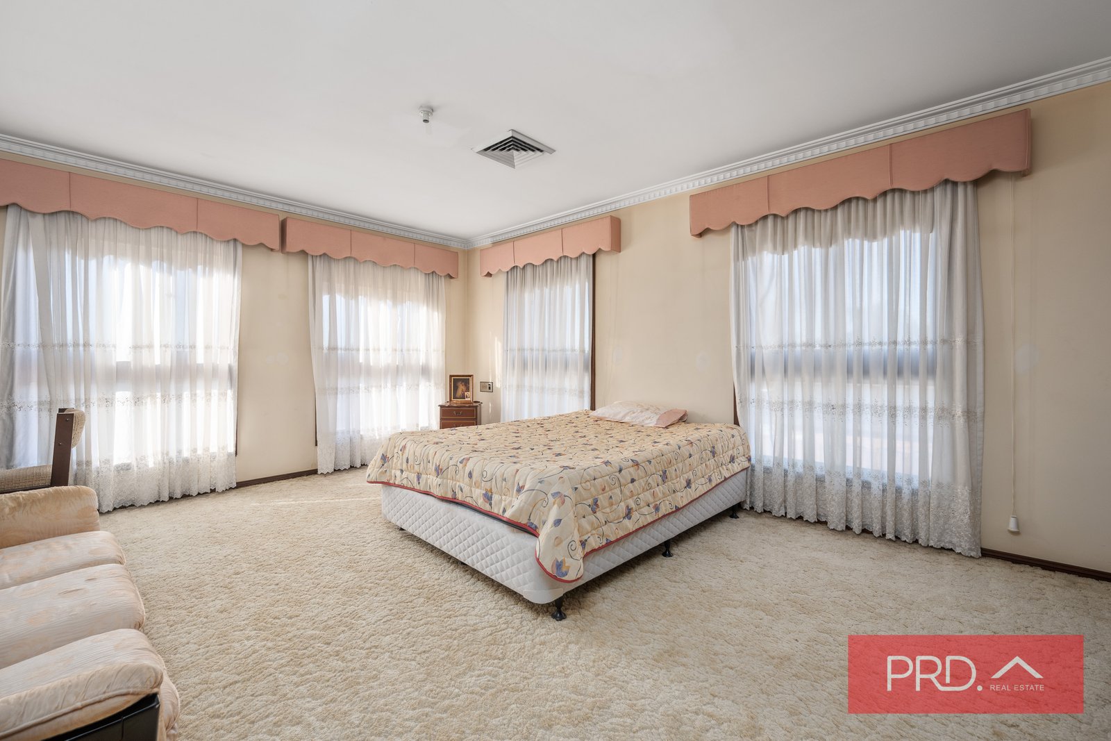 8 Napier Avenue LURNEA 12