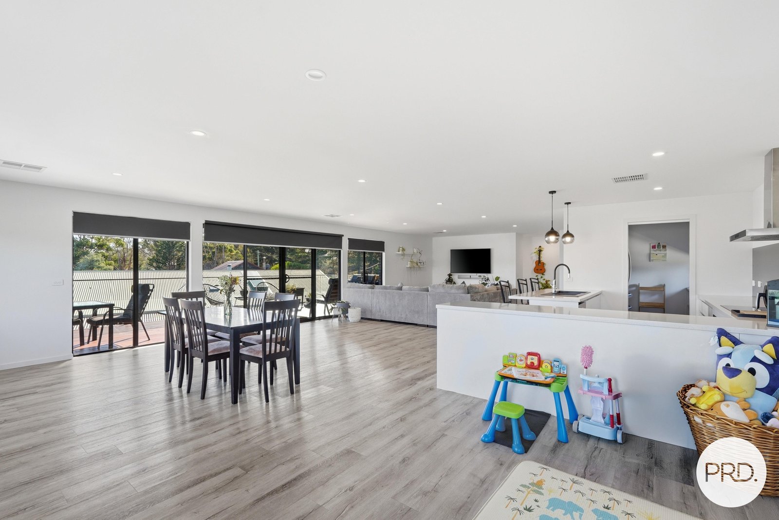 8 Neagarra Street DODGES FERRY 3