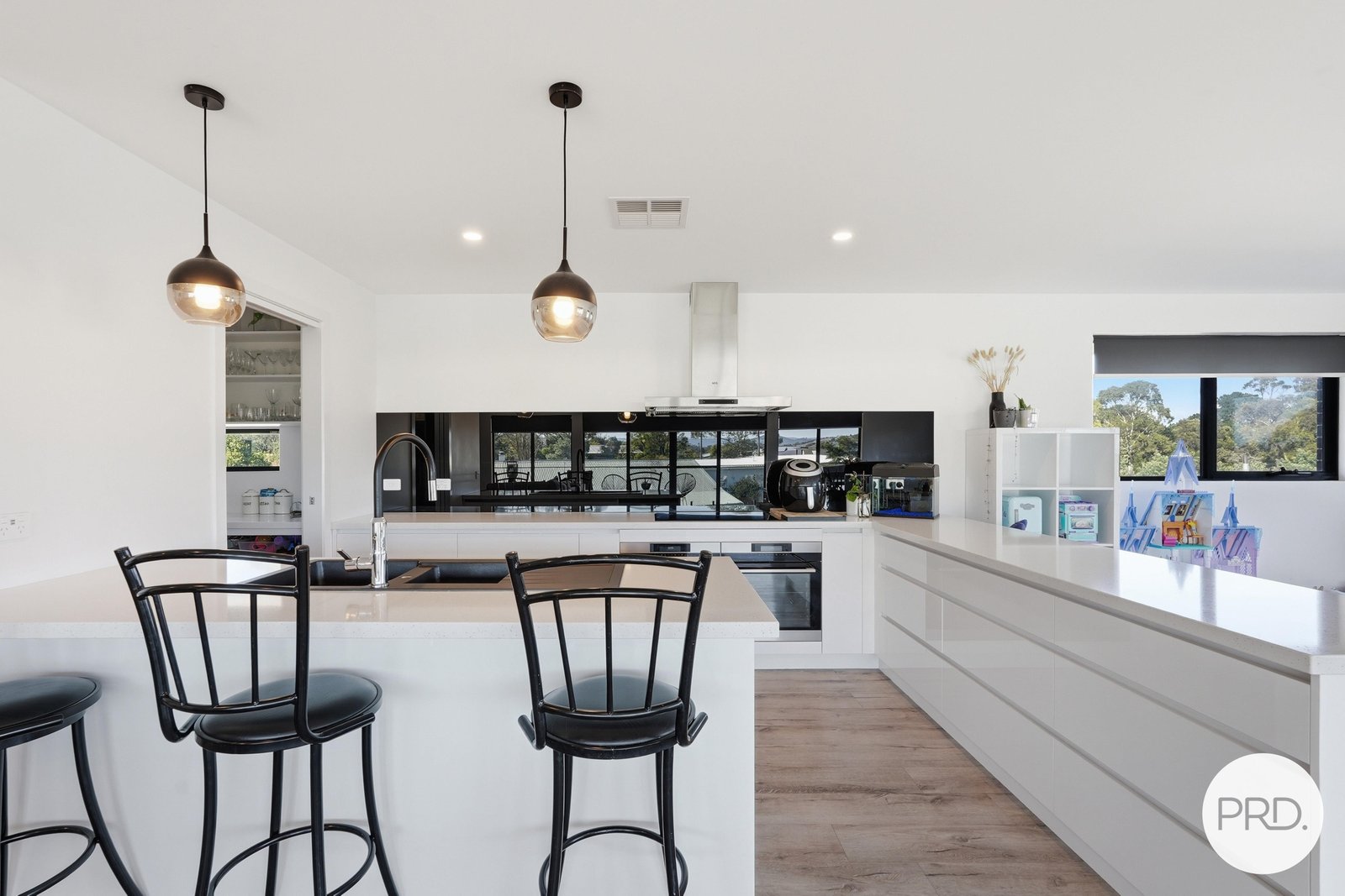 8 Neagarra Street DODGES FERRY 4