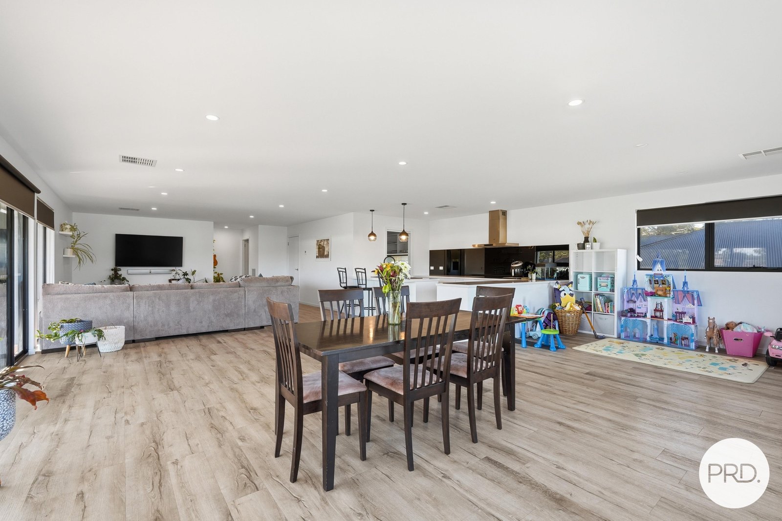 8 Neagarra Street DODGES FERRY 5