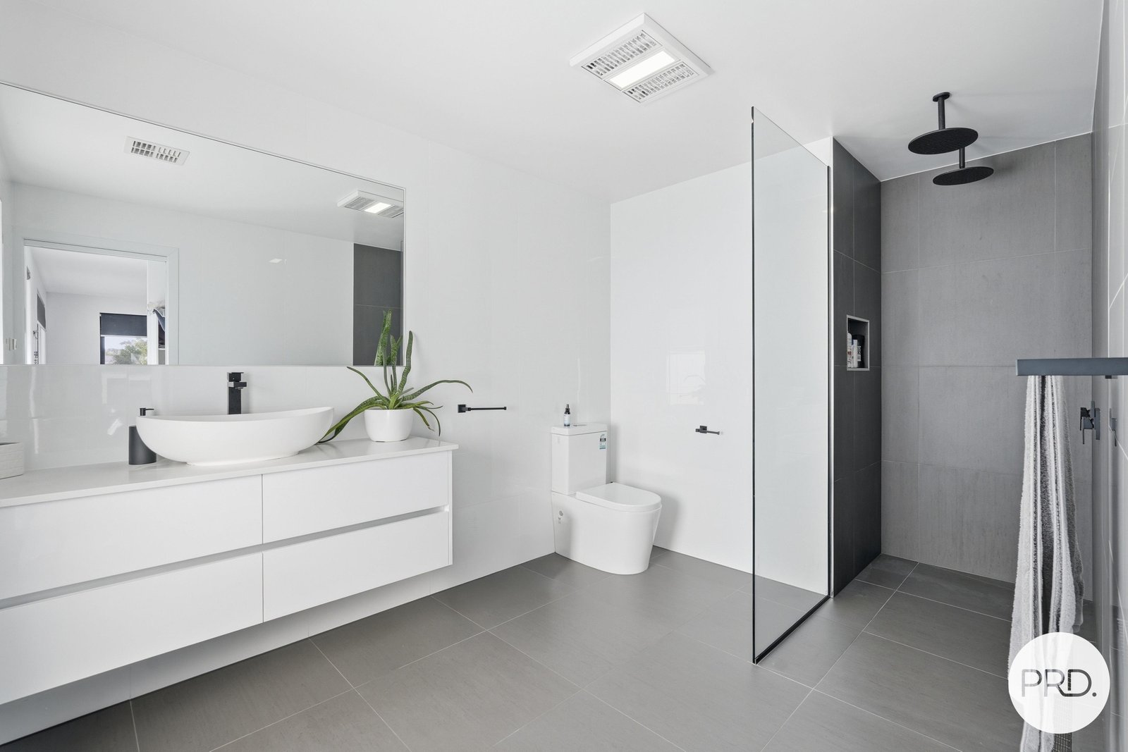 8 Neagarra Street DODGES FERRY 6