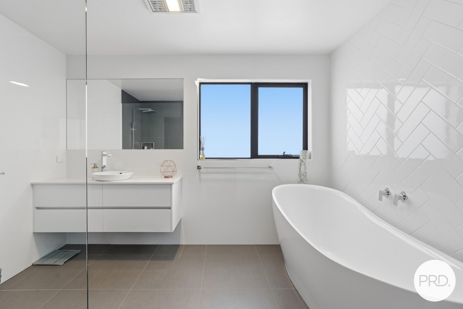 8 Neagarra Street DODGES FERRY 7