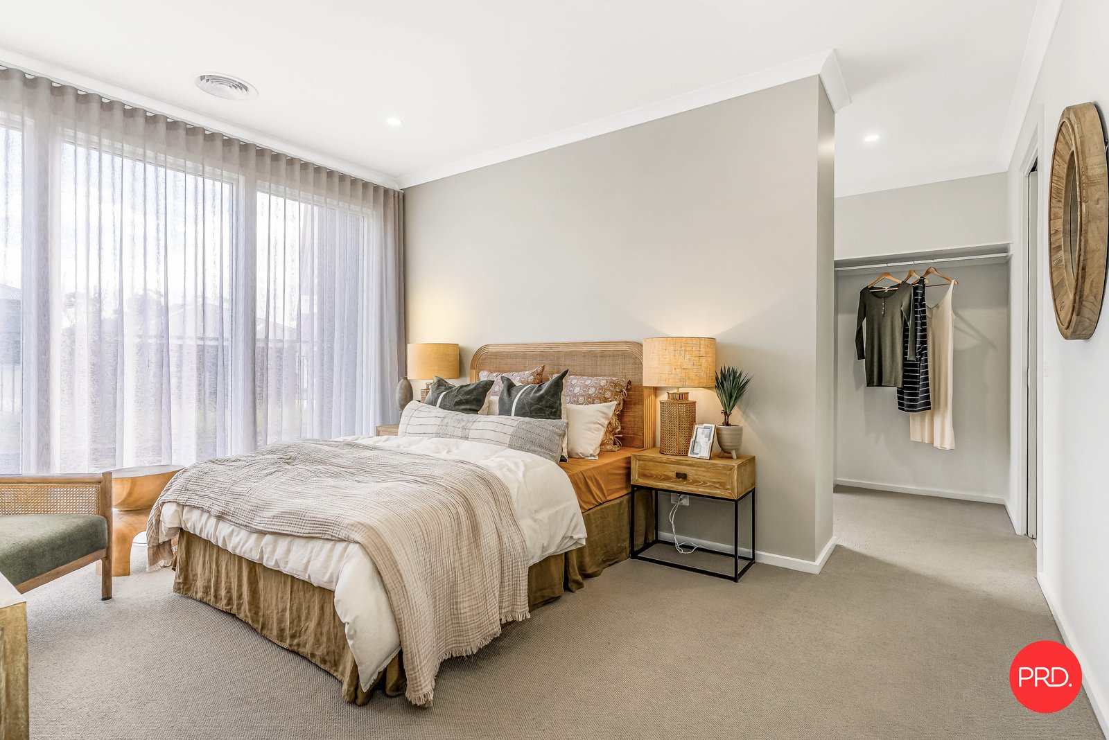 8 Neon Crescent STRATHFIELDSAYE 4