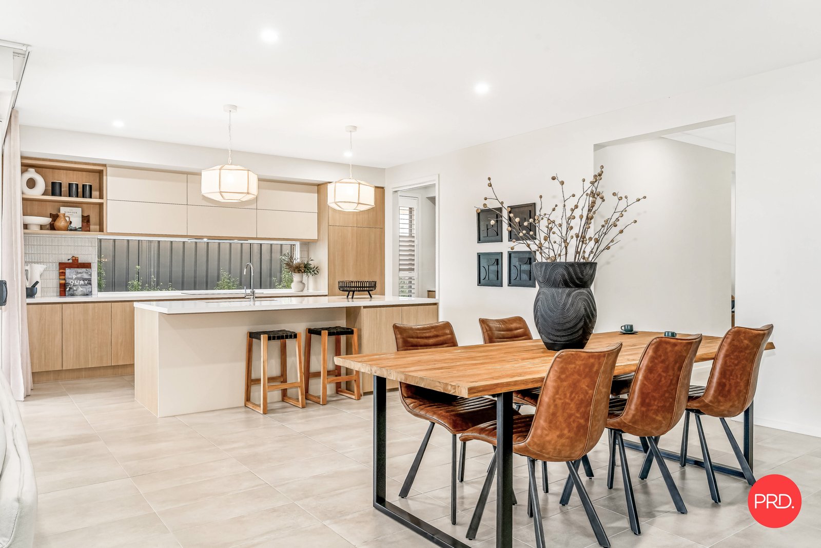 8 Neon Crescent STRATHFIELDSAYE 7