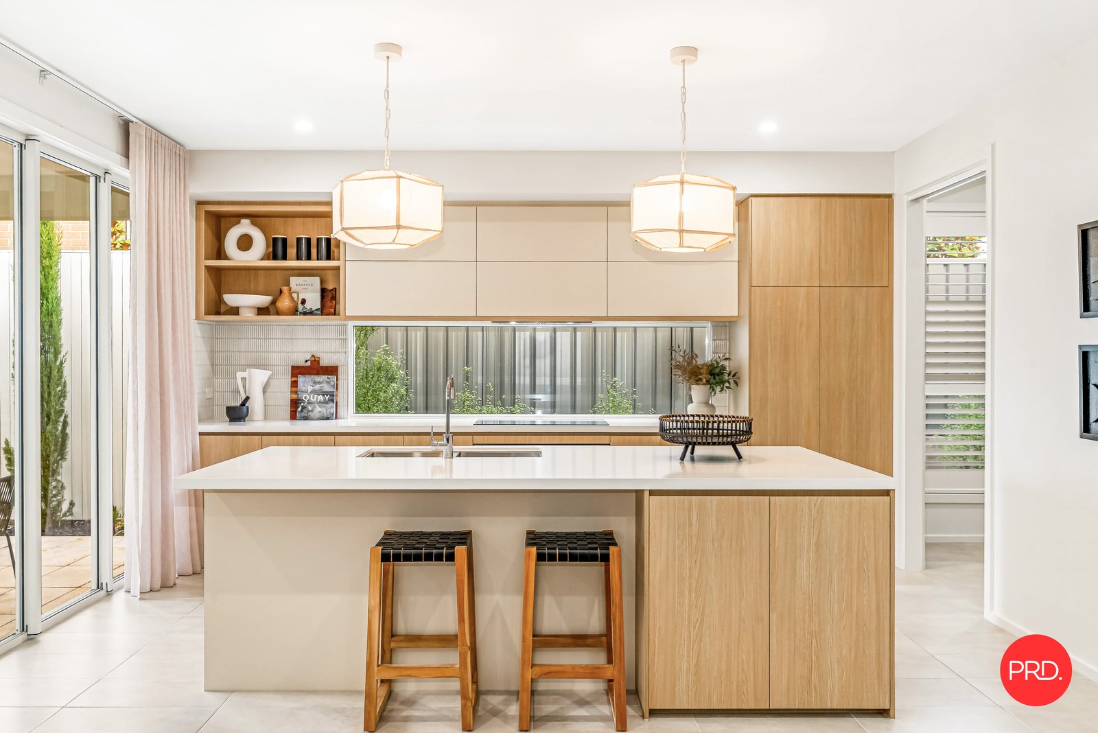8 Neon Crescent STRATHFIELDSAYE 8
