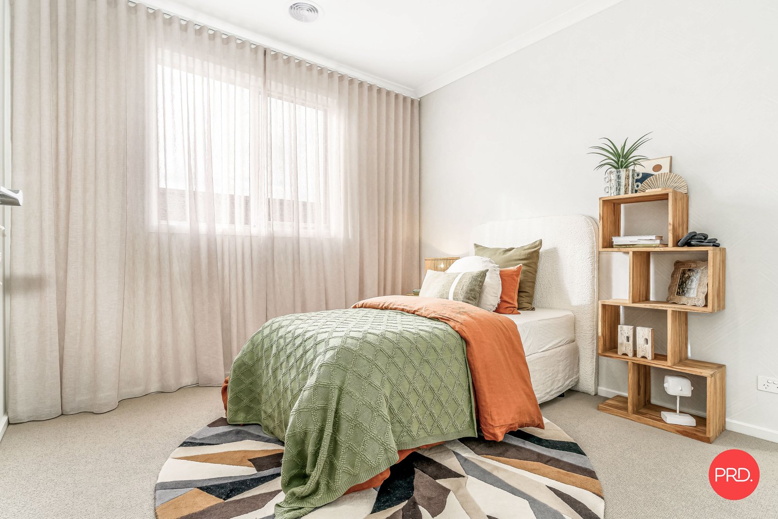 8 Neon Crescent STRATHFIELDSAYE 14