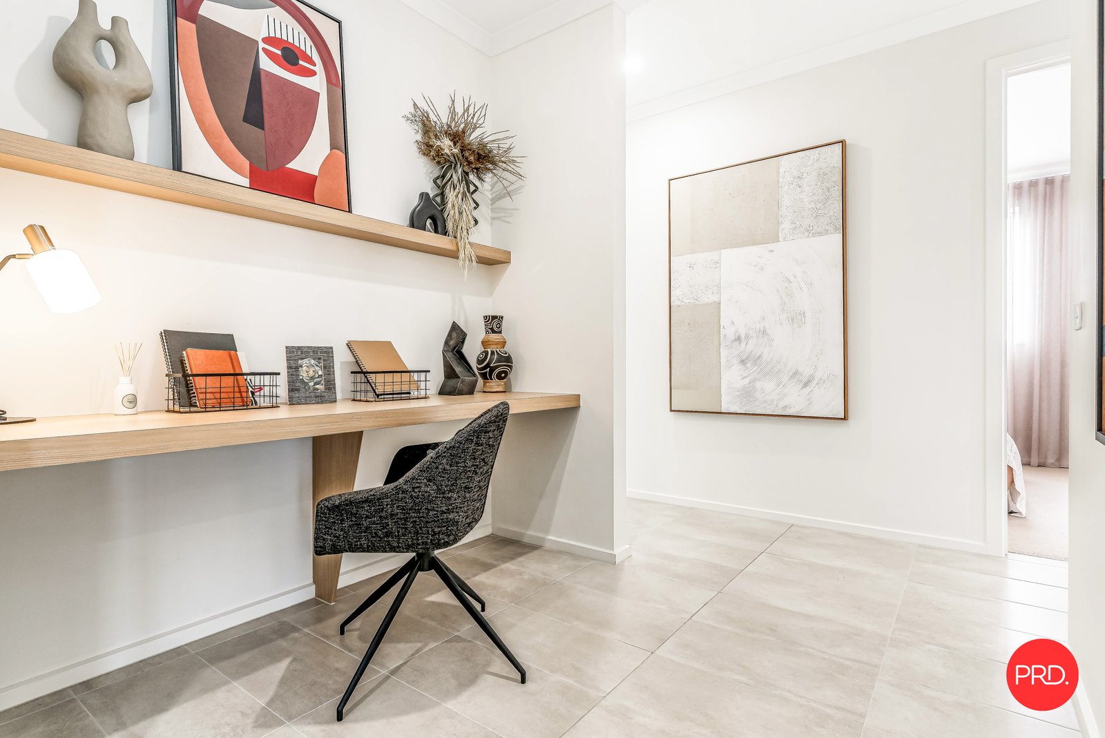 8 Neon Crescent STRATHFIELDSAYE 16