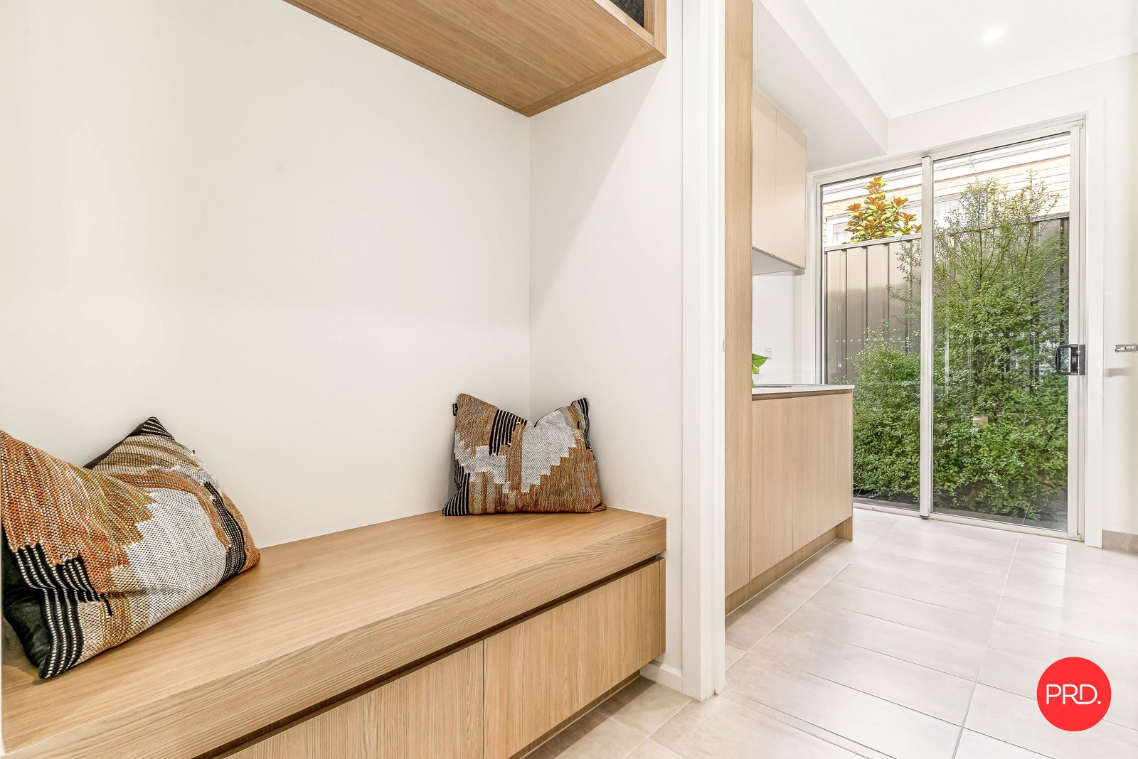 8 Neon Crescent STRATHFIELDSAYE 18