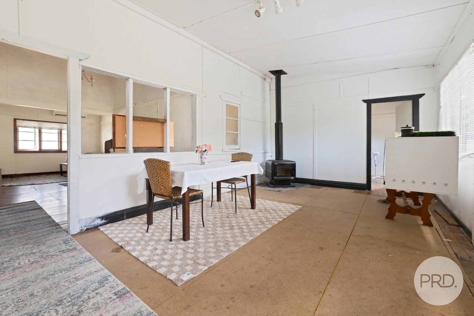 8 New England Highway WILLOW TREE 2