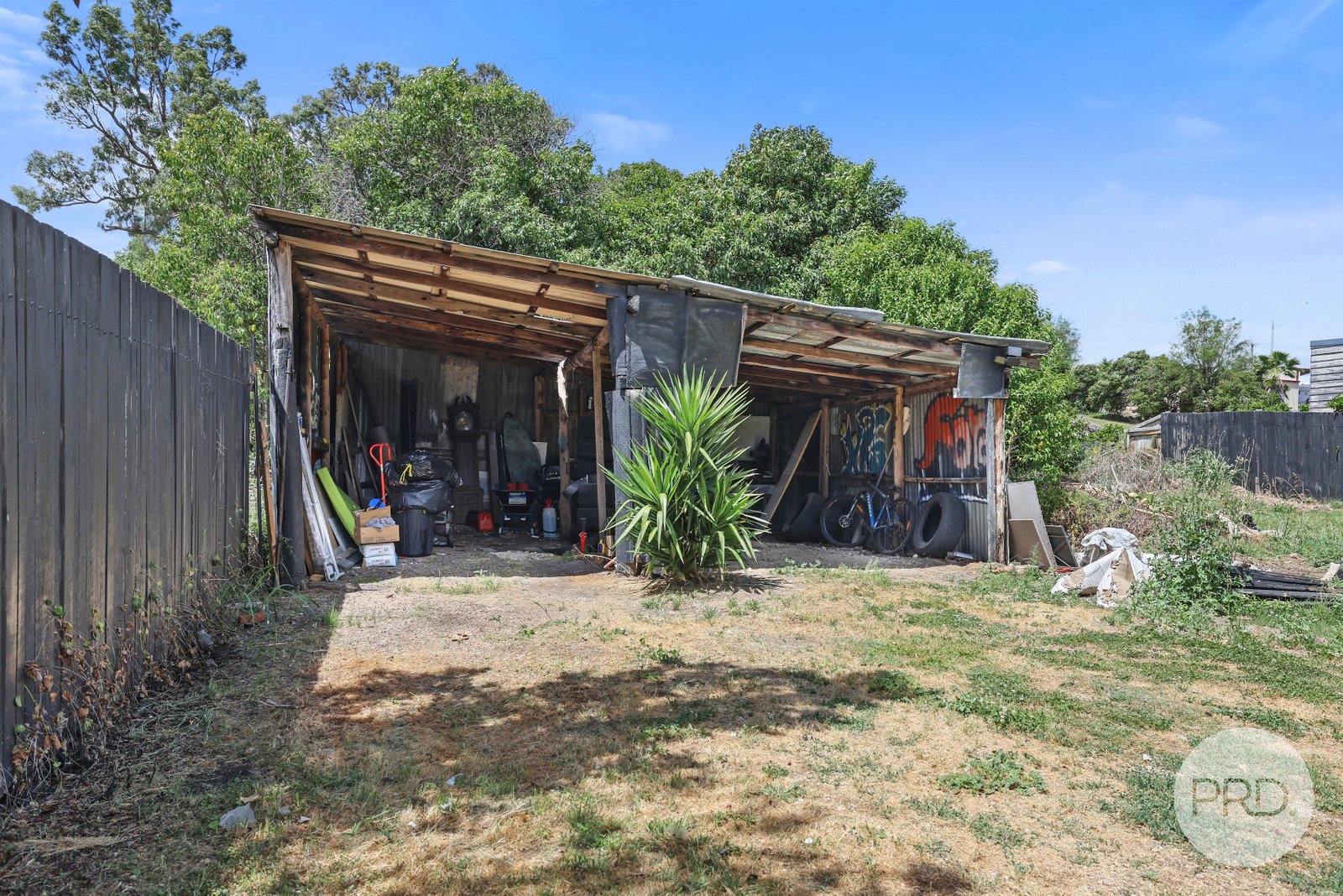 8 New England Highway WILLOW TREE 17