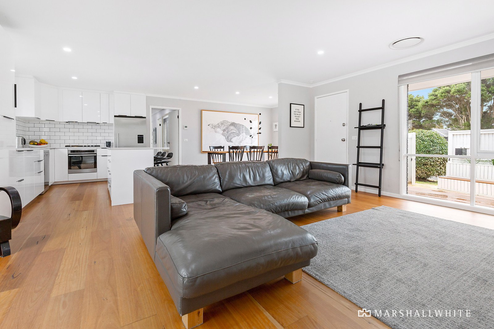 8 Nichols Drive, Mornington, VIC