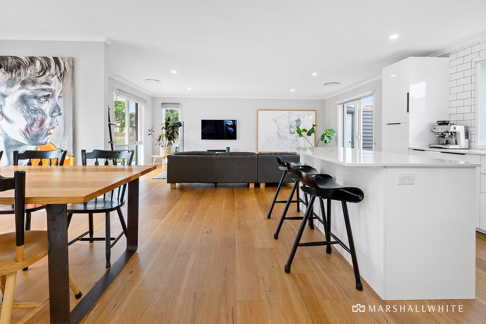 8 Nichols Drive, Mornington, VIC