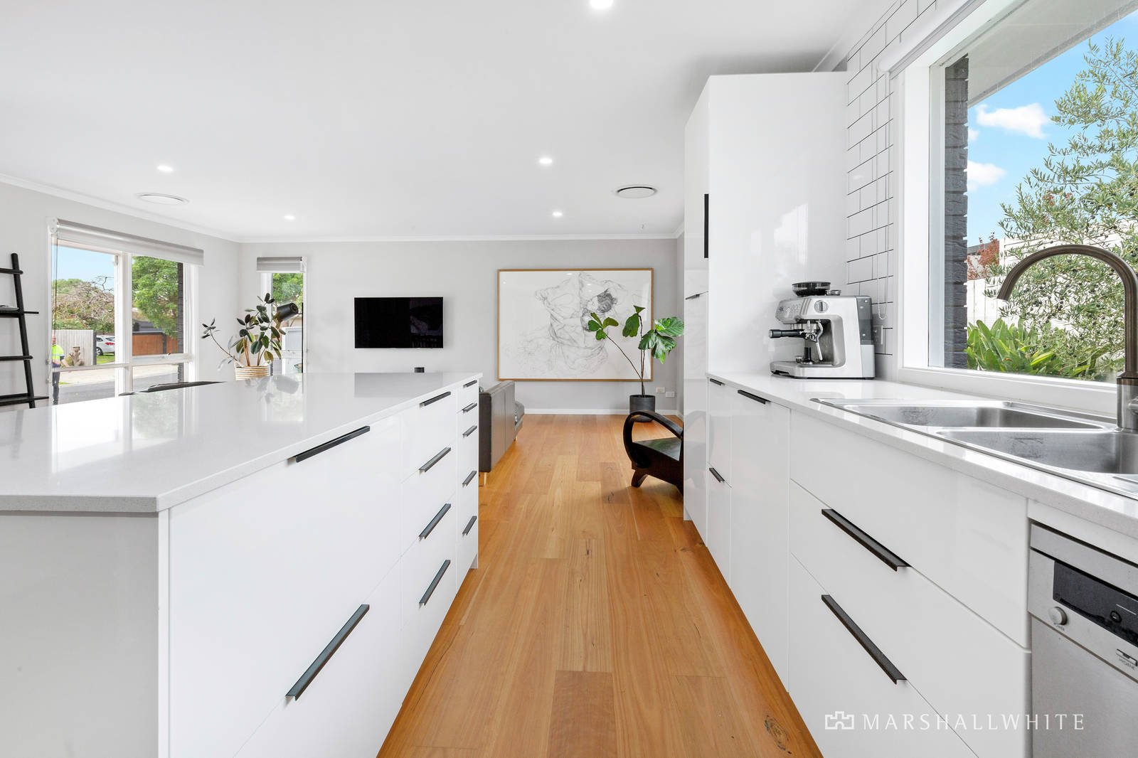 8 Nichols Drive, Mornington, VIC