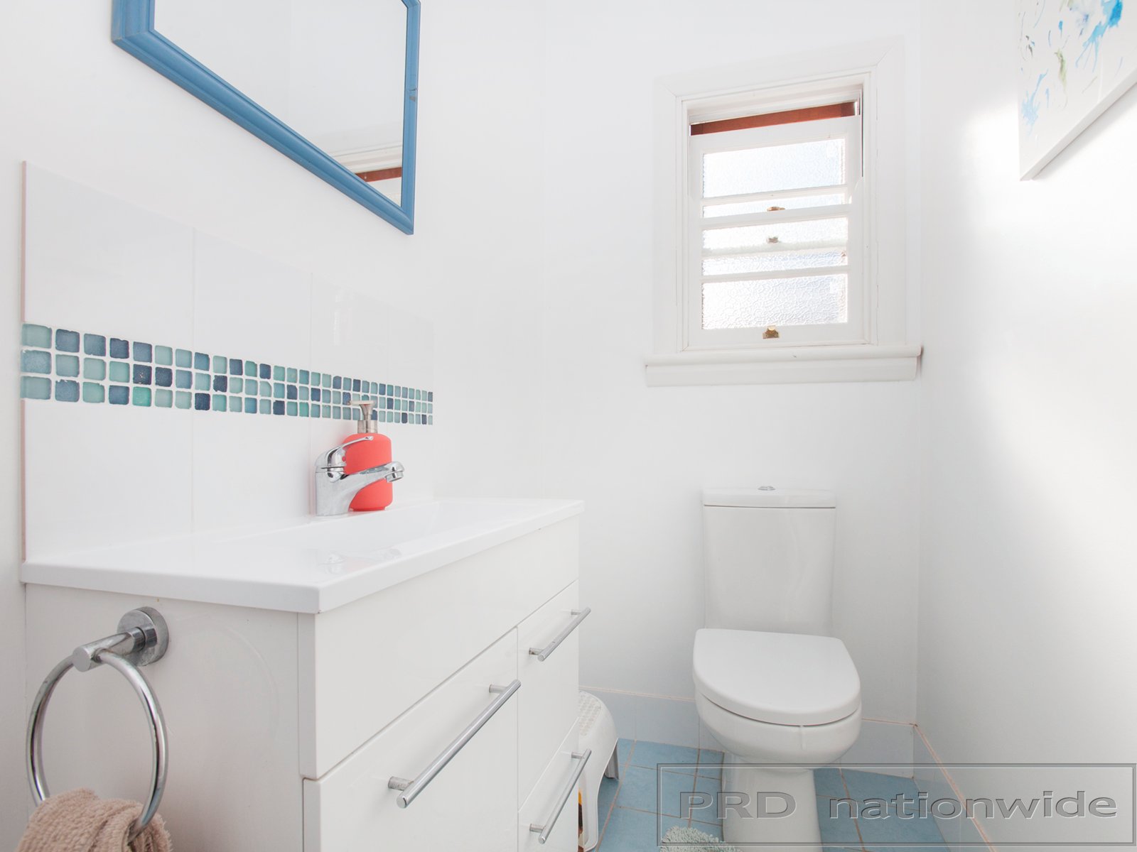 8 Nichols Street LORN 5