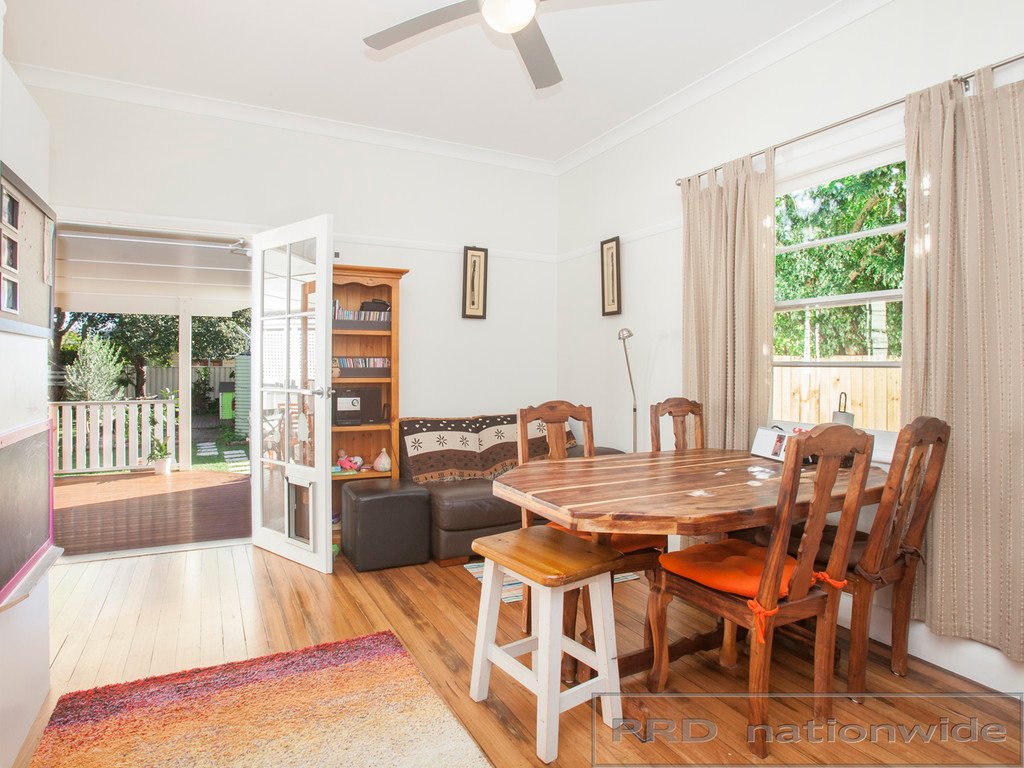 8 Nichols Street LORN 10