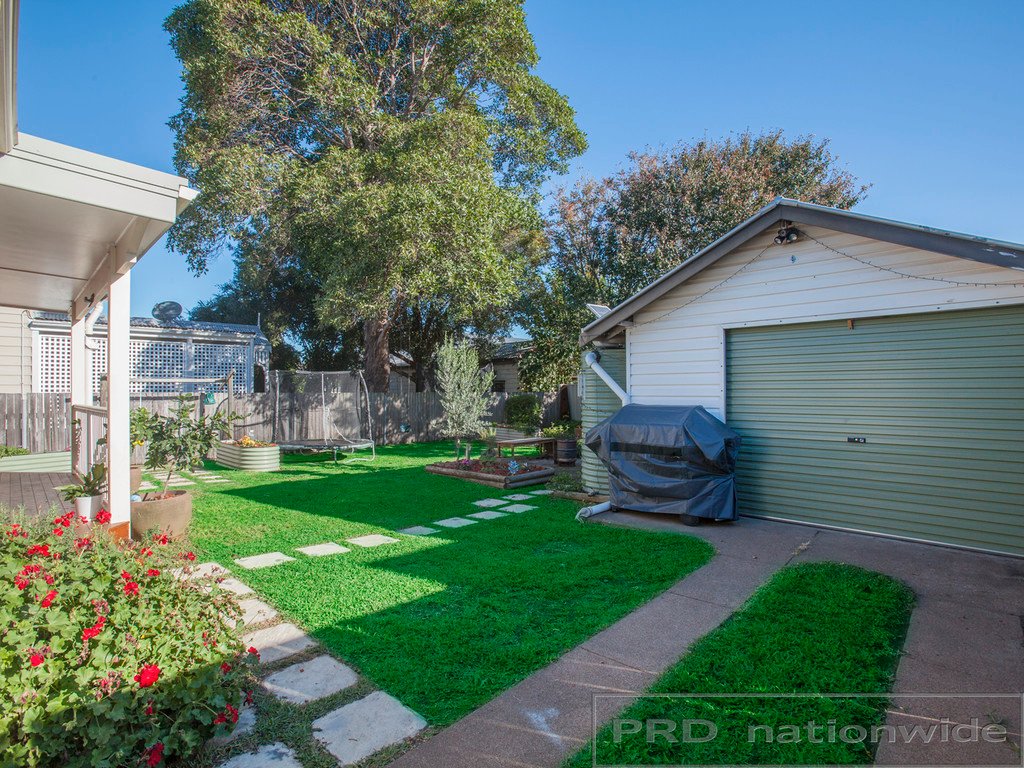 8 Nichols Street LORN 21