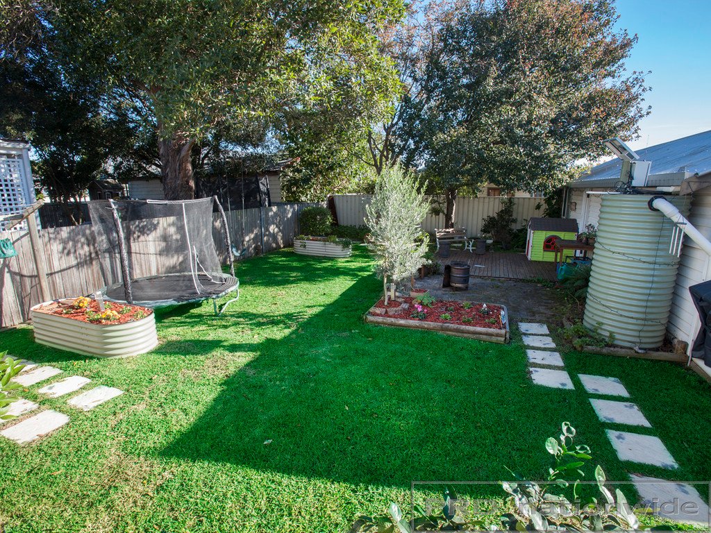 8 Nichols Street LORN 22