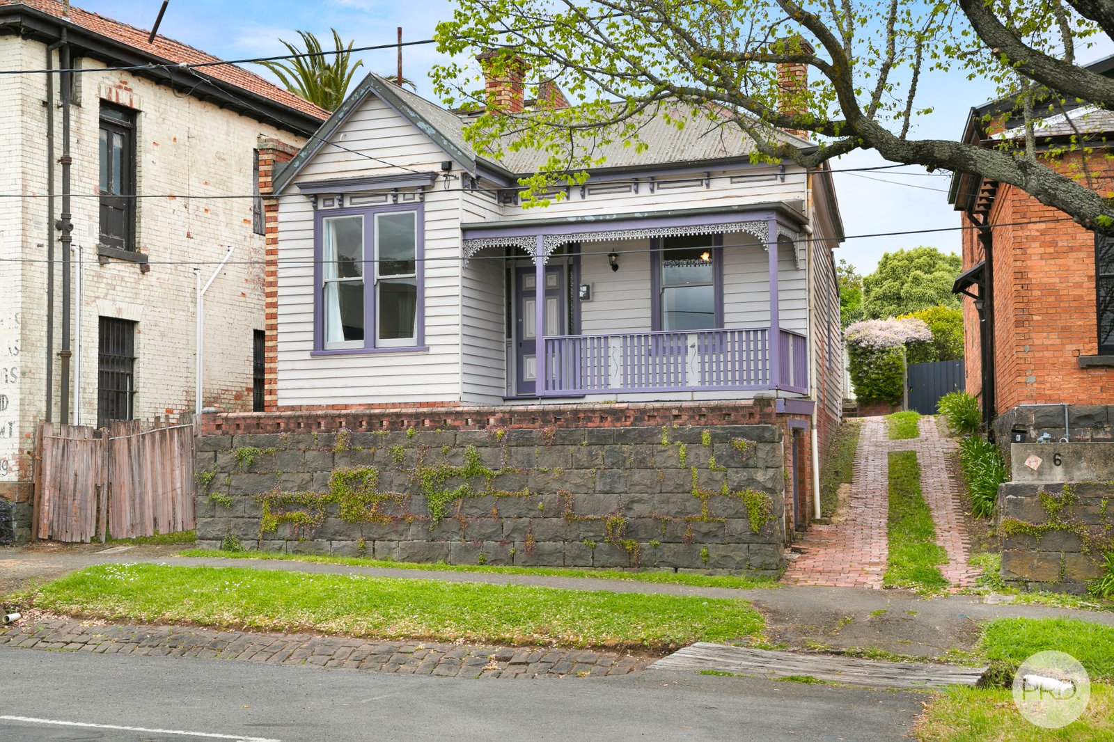 8 Nolan Street SOLDIERS HILL 1