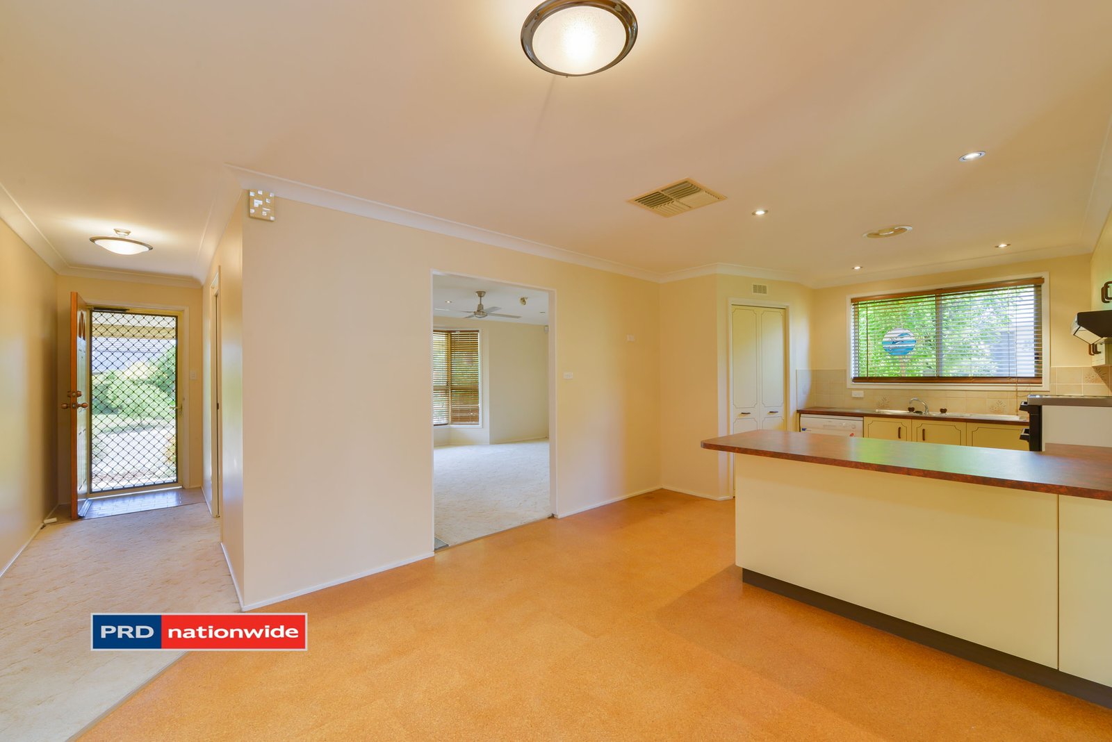 8 Noonga Crescent TAMWORTH 5