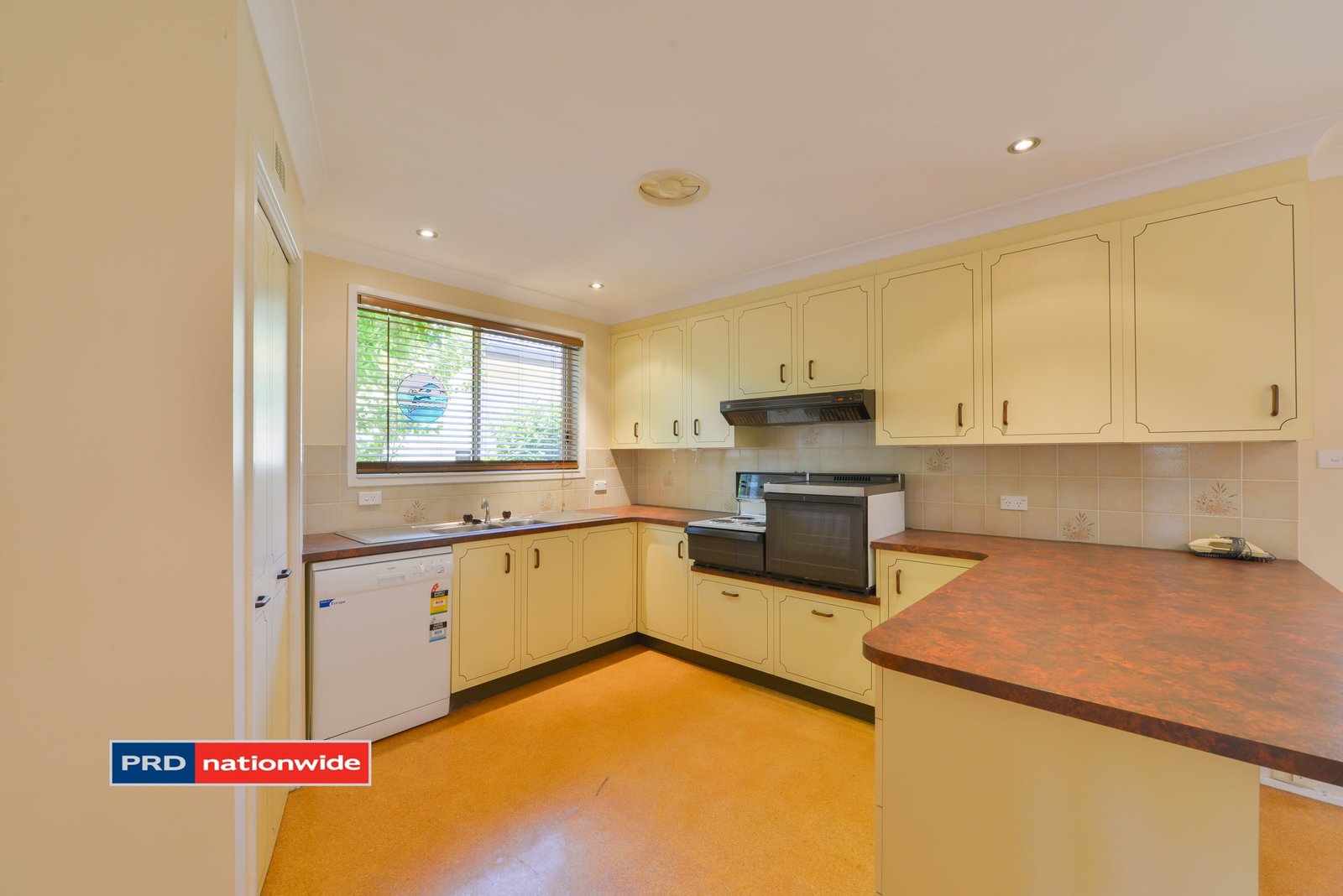 8 Noonga Crescent TAMWORTH 15