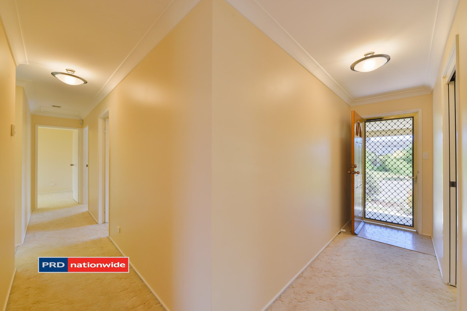 8 Noonga Crescent TAMWORTH 16
