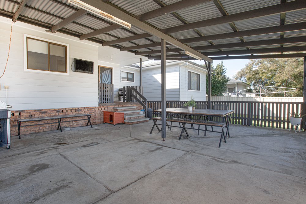 8 North Street GRETA 13