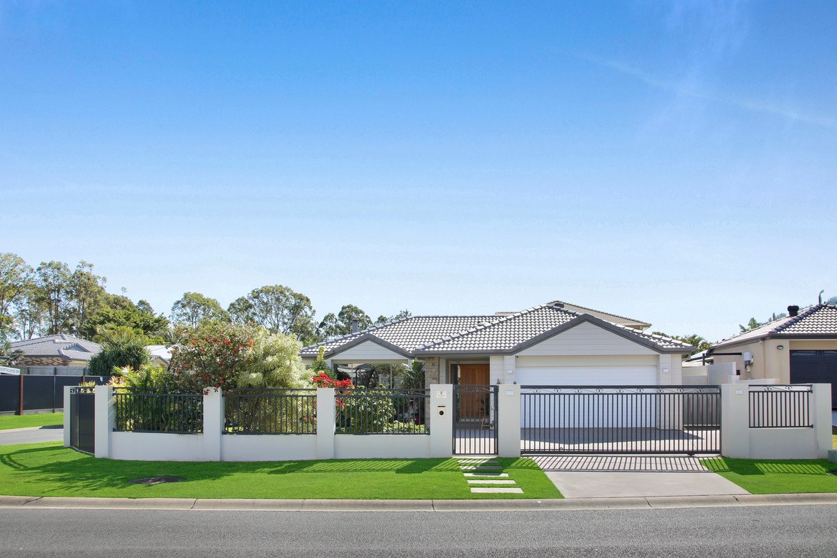 8 Northlakes Drive Elanora 1