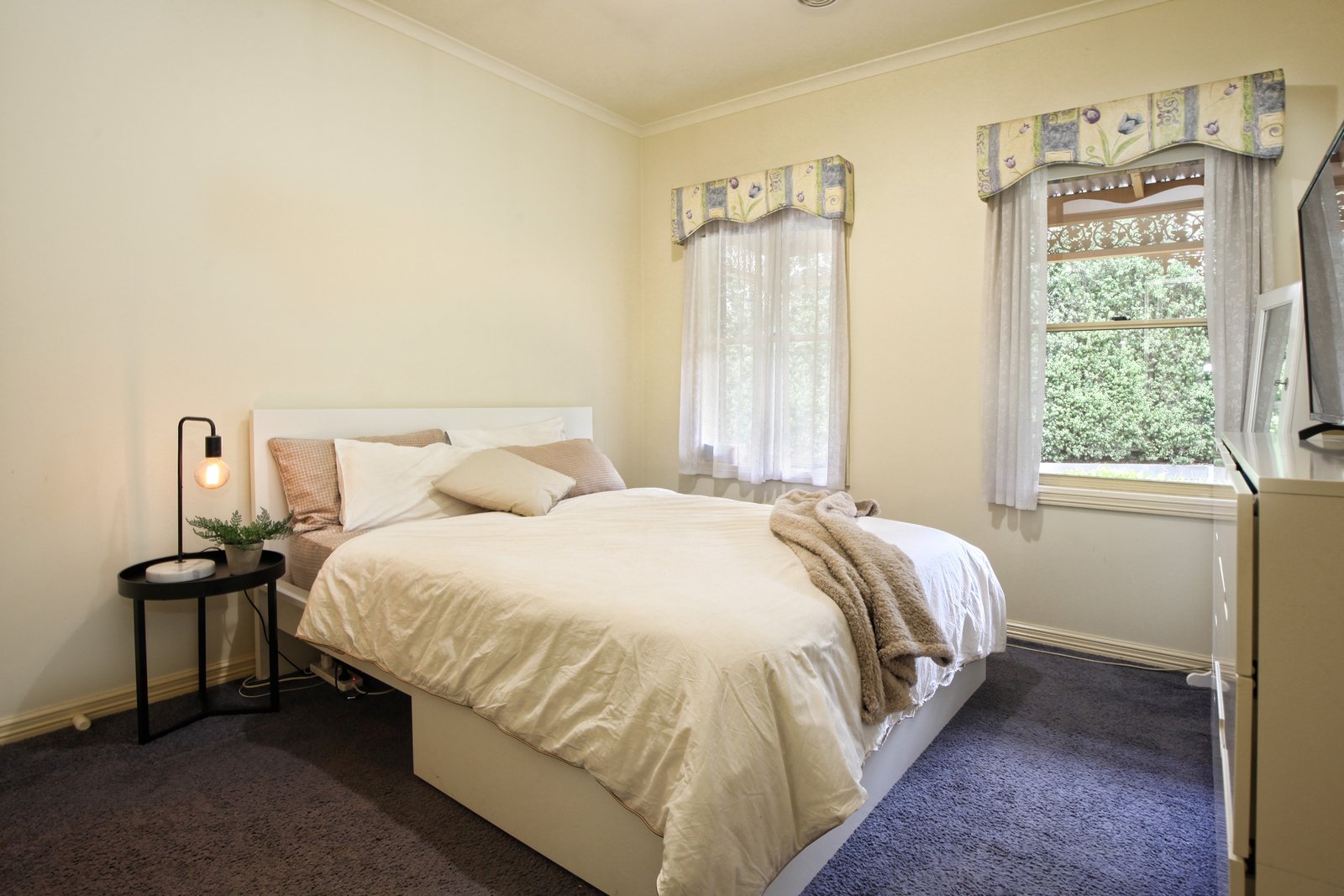 Real Estate and Property in 8 Oak Ridge Court, Kyneton, VIC